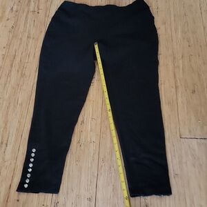 Narrations black capri legging size Large